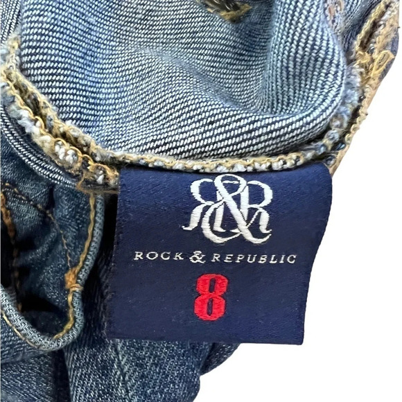 Rock & republic jeans 
Size 8 
Waist 17”
Inseam 29”
Good condition - Picture 5 of 5